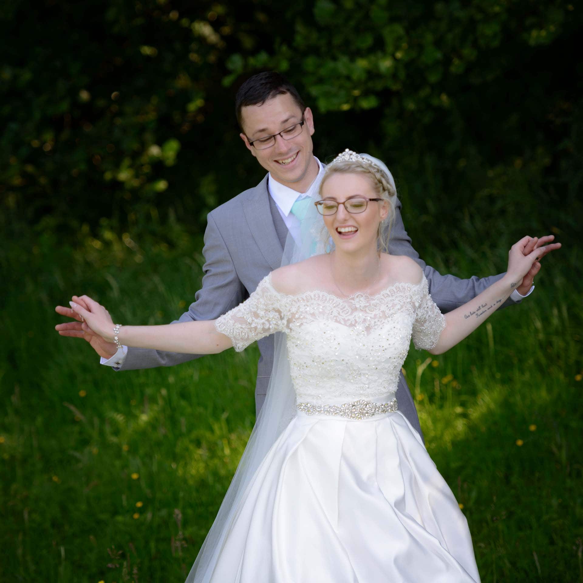 hailsham east sussex wedding photographer horseshoe inn herstmonceux