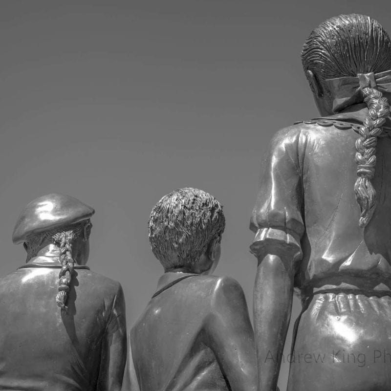 Kindertransport Frank Meisler Hoek van Holland statue Sculpture Channel Crossing to Life Rotterdam Netherlands 105914