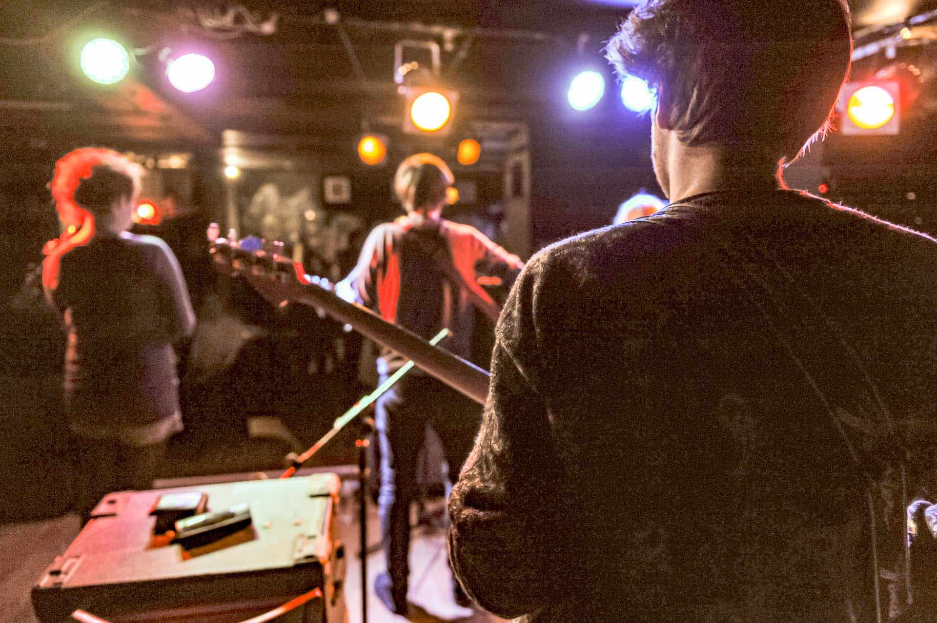 Alexander teller latest music bar brighton rothko twin brother caitlin stubbs joey everett bella spinks