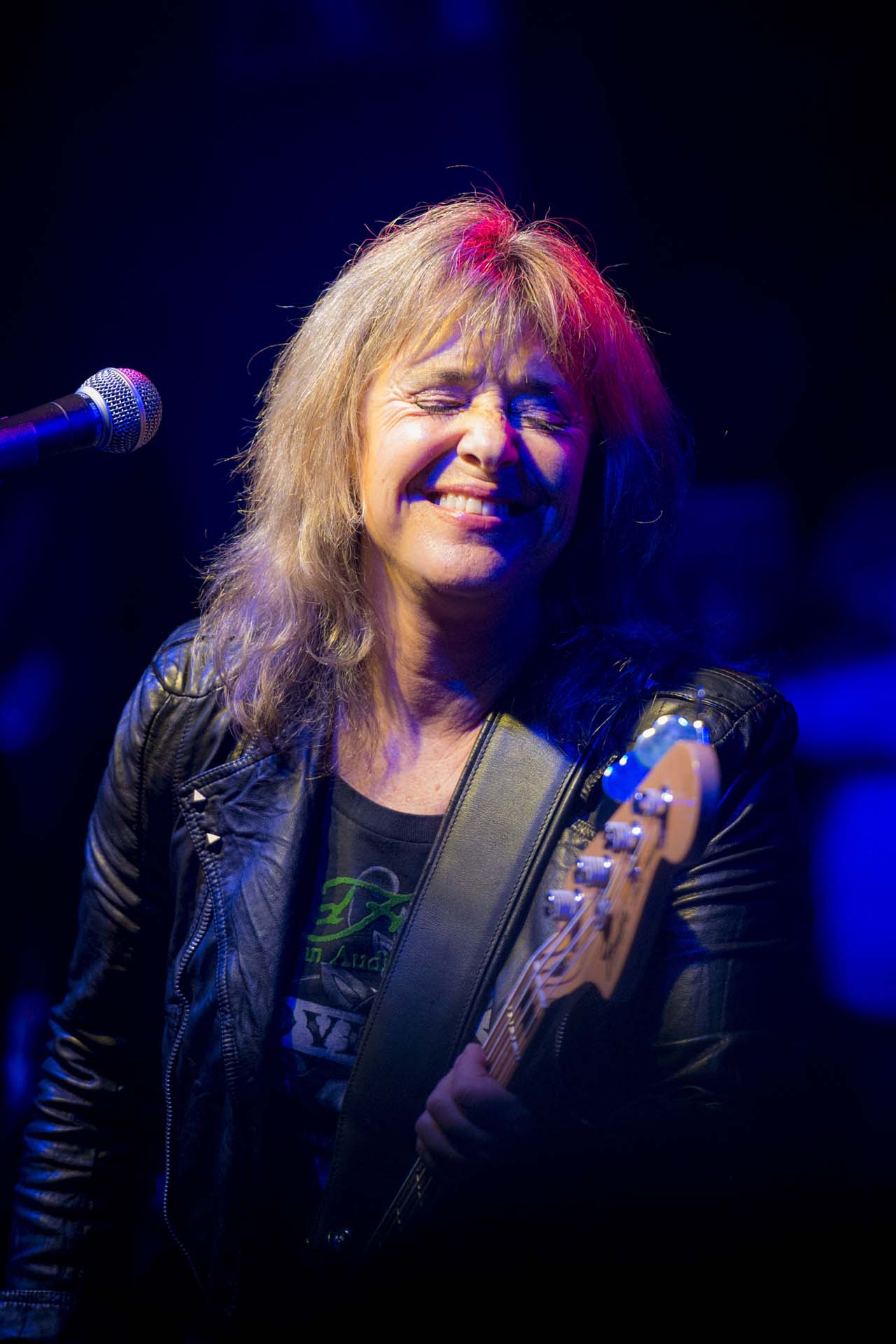 Suzi quatro Linton music gig photographer festival Exposure lighting gig photography