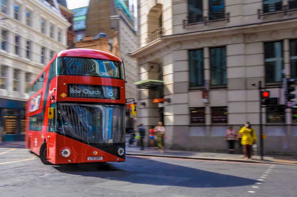 London Bus number 8 Bishopsgate Photowalk in the city 230916 140649 (2) a Photography lesson