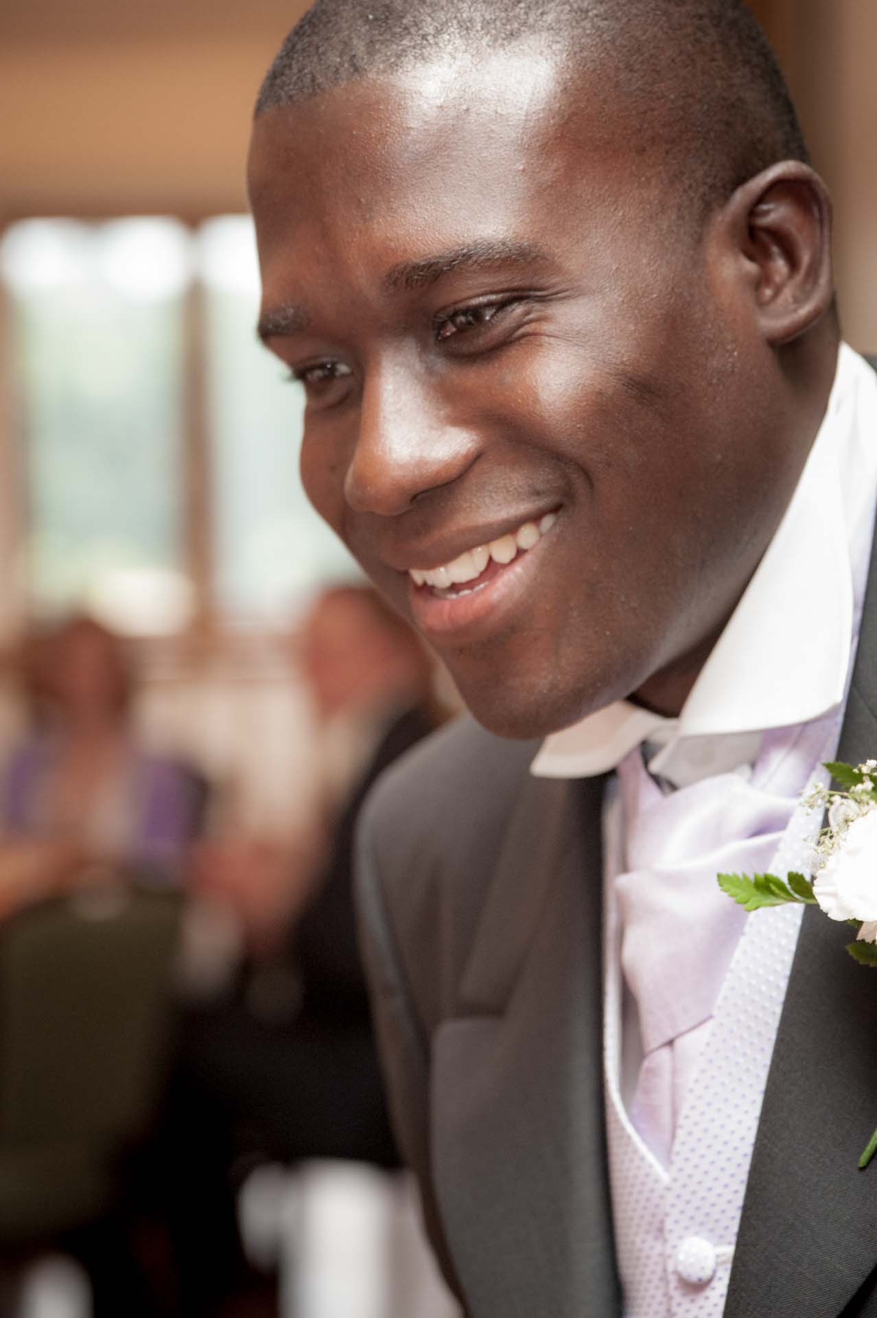 A guest at a Romford wedding Sigma 105mm macro lens Andrew King Bromley wedding photographer Kent