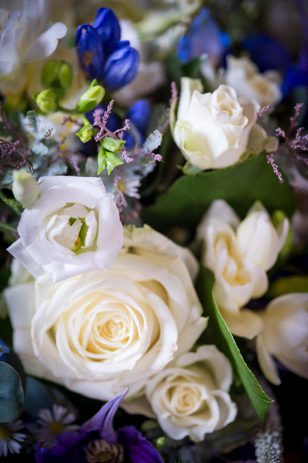 flowers sigma 105mm f2.8 macro wedding photographer Luke and Sarah-Jane 20150808 121937 a