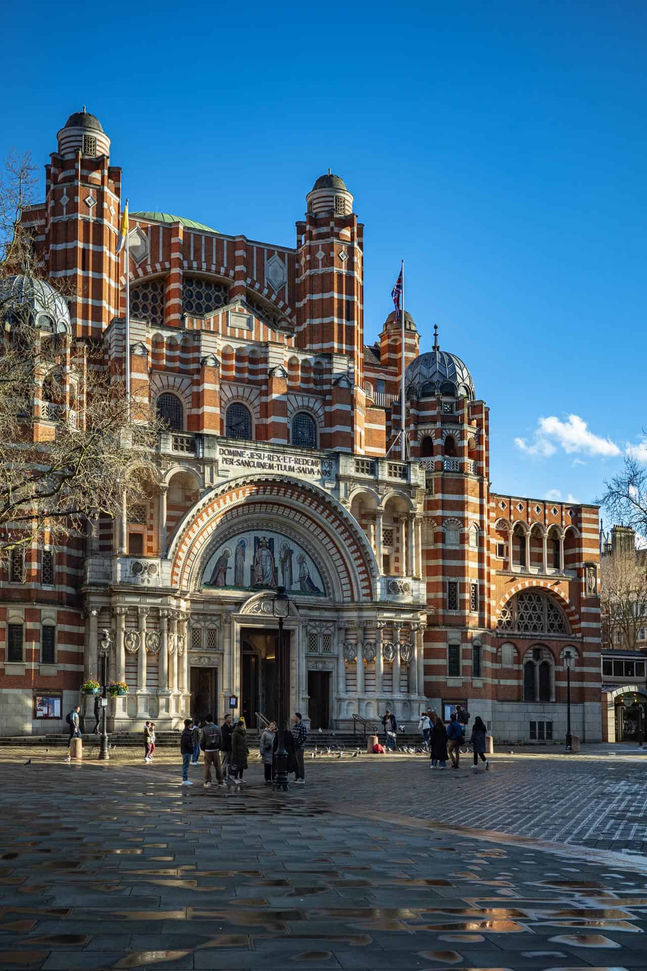 London photographer Westminster cathedral Lumix MFT 20mm holiday tourist camera wedding photographer day off 182501
