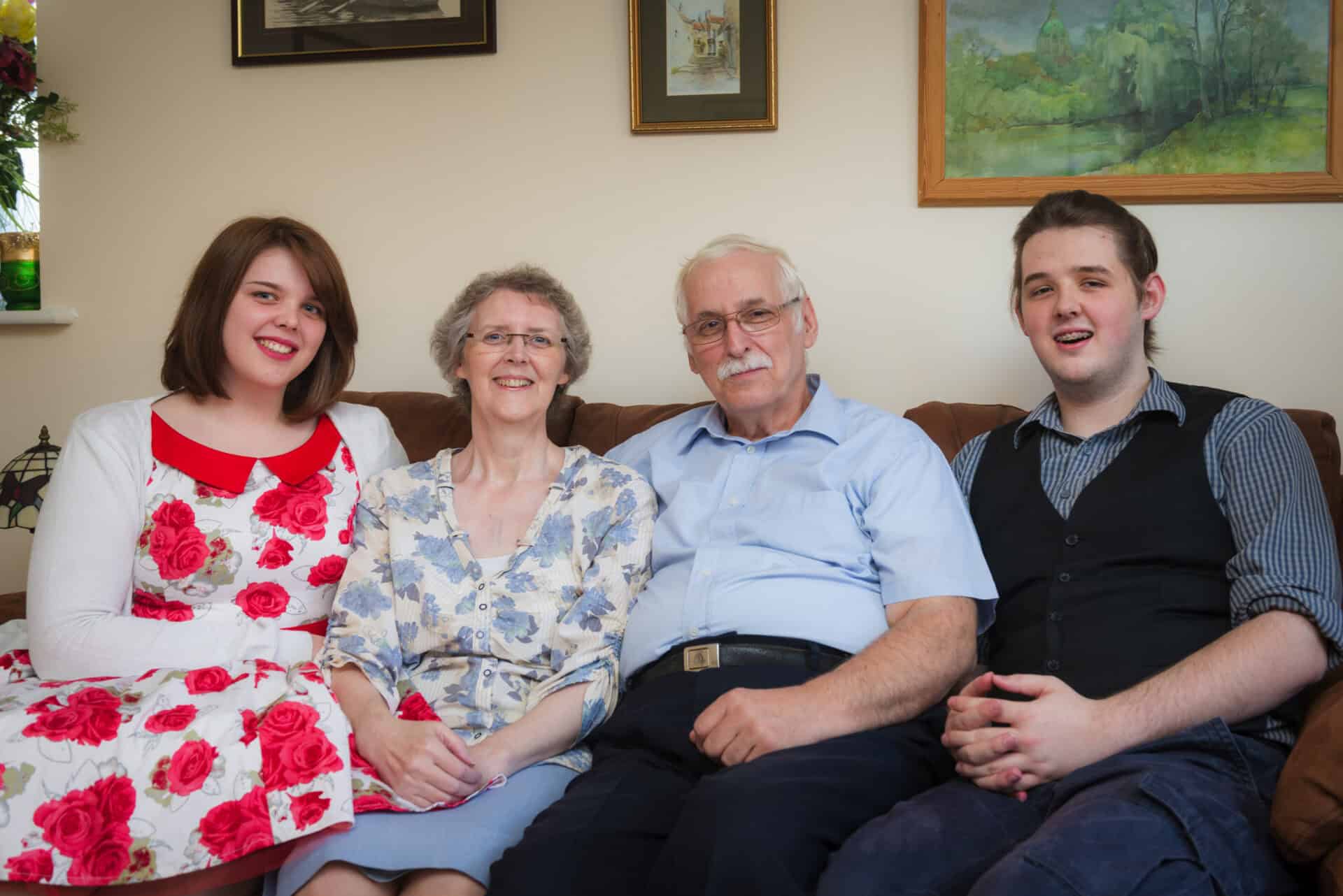 facing loss and bereavement family photography in Bromley 151753