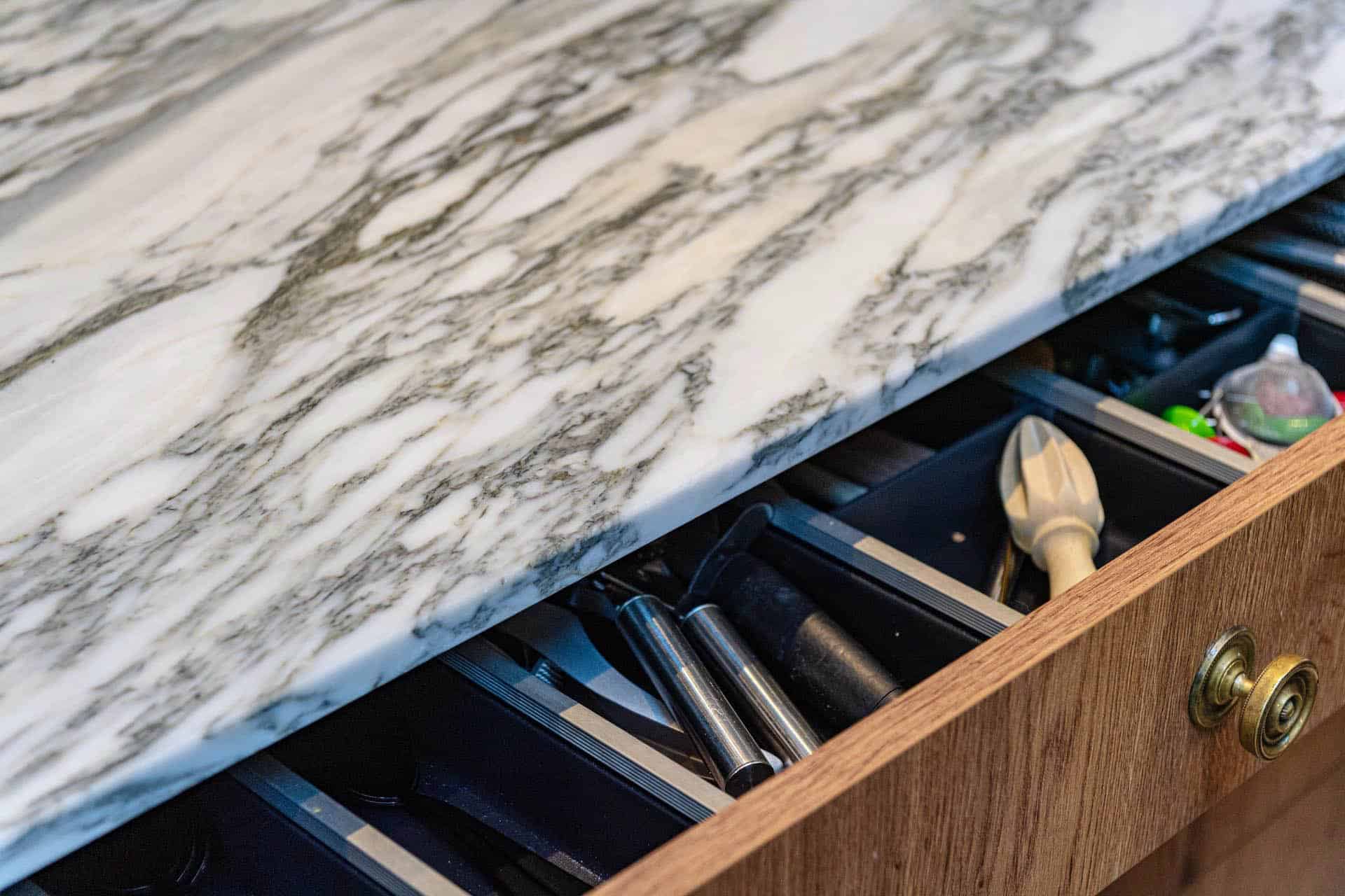 Arabescato Cerviole Honed 20mm Reigate 133705 a