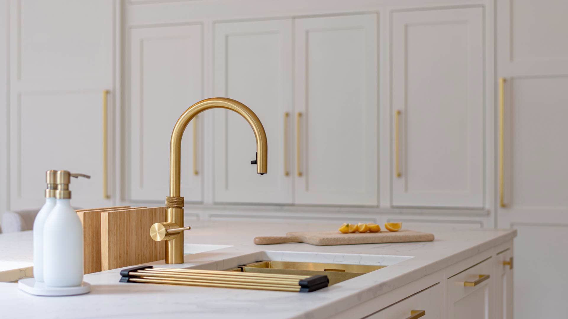Venetian River Hand Honed quartz Outwood Redhill 30mm 122805