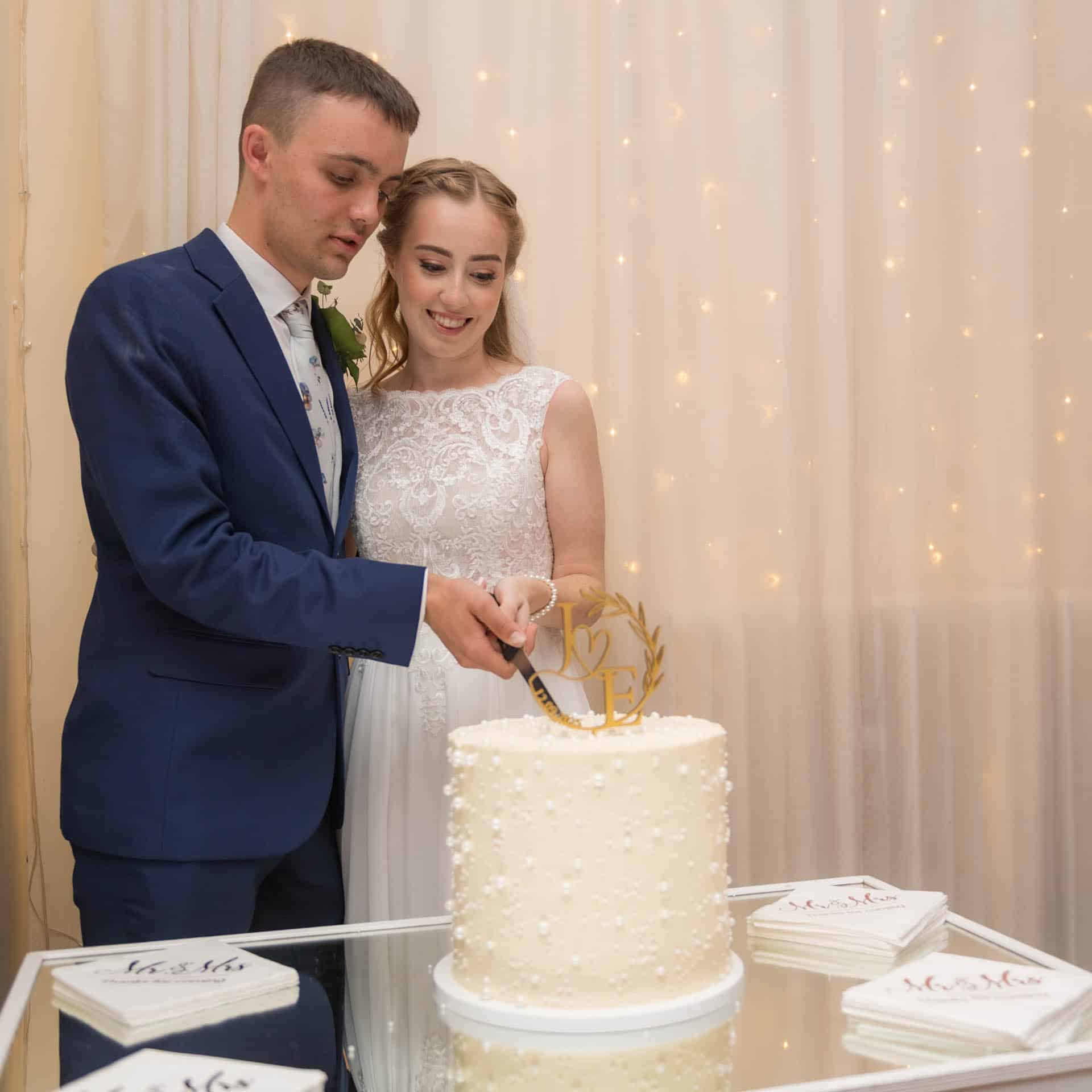 Bromley wedding photographer Beckenham Venue 28 reception Ethan & Jasmine 194525 AKP a
