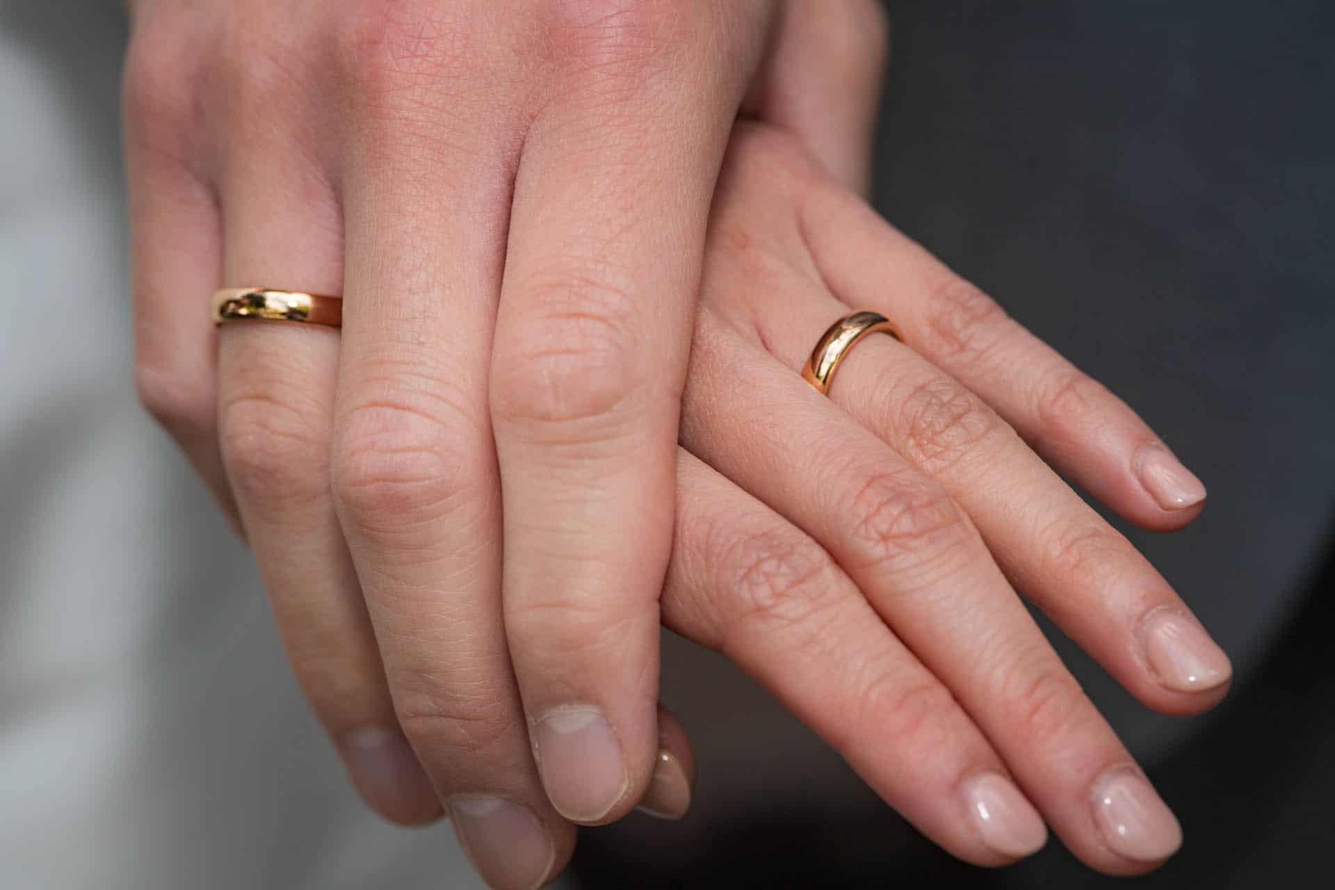Chelsea Old Town Hall wedding photographer Pedros Wine Bar 093441