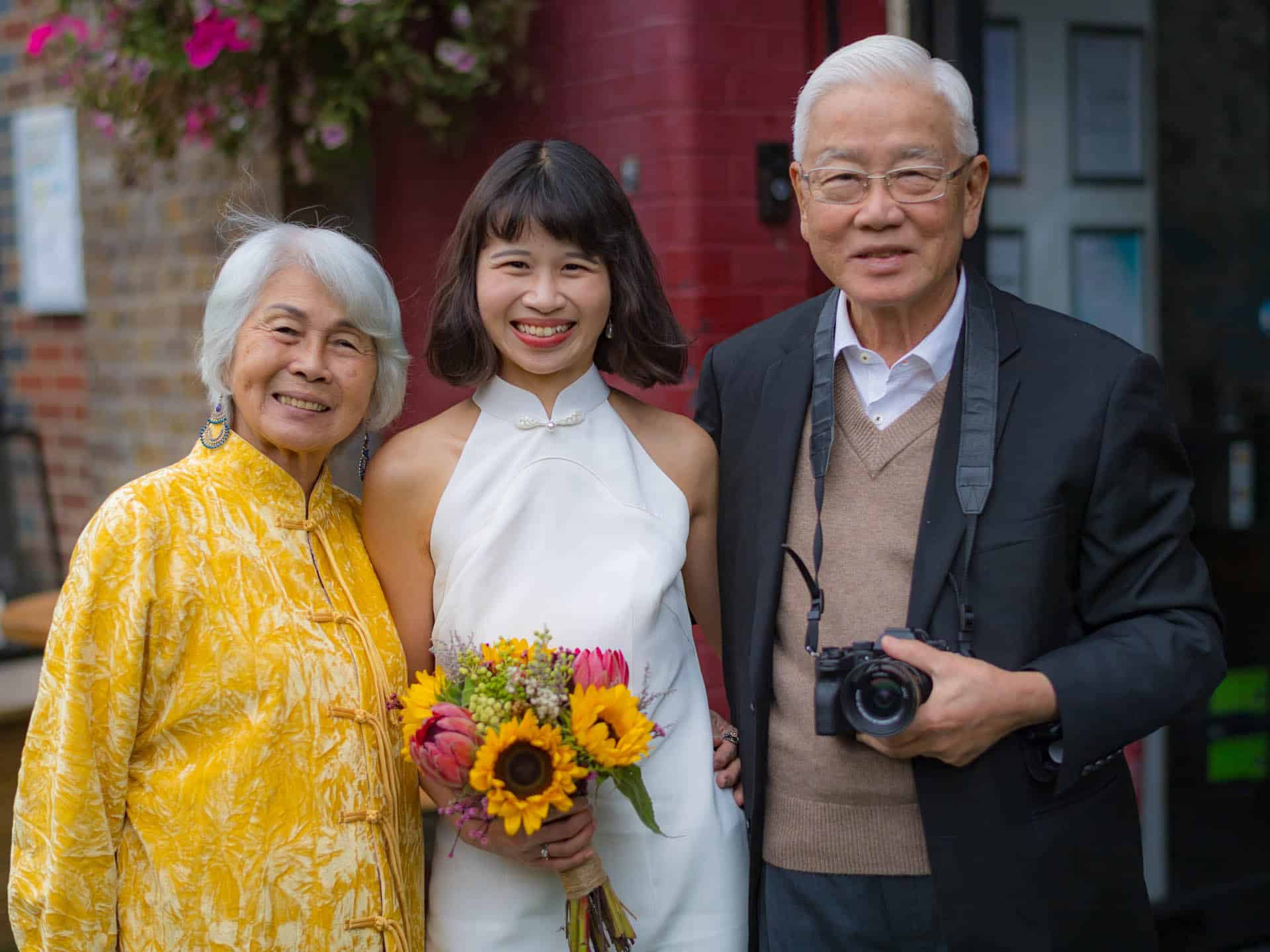 Chelsea Old Town Hall wedding photographer Pedros Wine Bar 115412