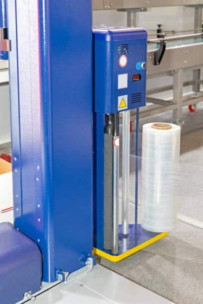 Europe Semi-automatic Stretch Wrap Machine Market Dynamics: Regional Breakdown and Analysis