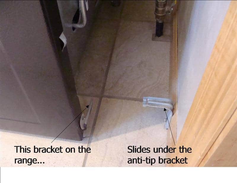 Anti-tip bracket