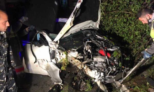 حادث مروع على اوتوستراد الكرنتينا وفاة فتاة وجرح إثنتين