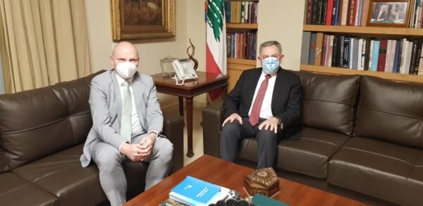 السنيورة استقبل سفير المانيا