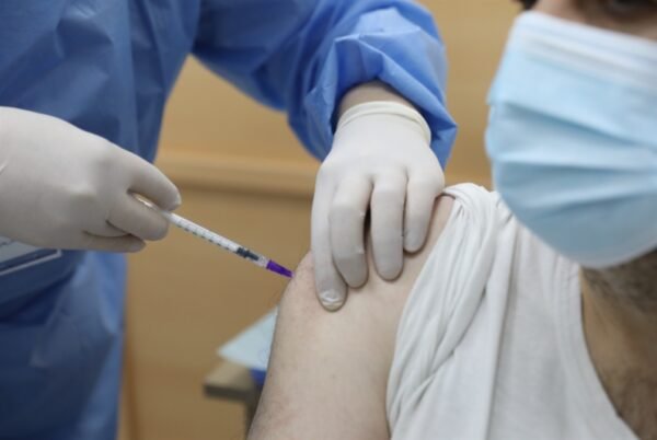 كندا توقف استخدام «أسترازينيكا» لمن هم دون 55 عاماً 1 كندا توقف استخدام «أسترازينيكا» لمن هم دون 55 عاماً