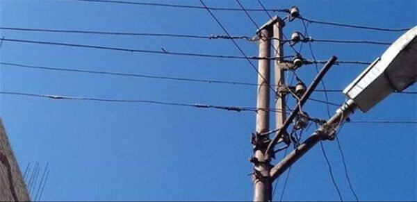 سارق كابلات كهربائية من أعمدة الانارة في قبضة فوج حرس بيروت