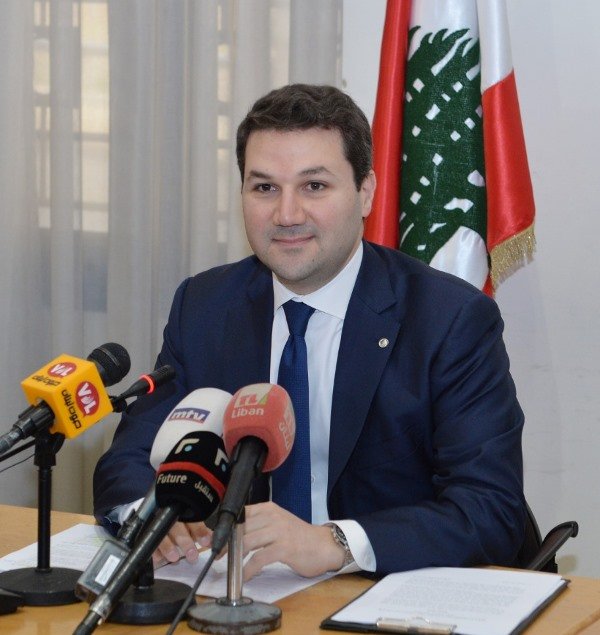 نديم الجميل: كان على ماكرون دعوة الأصيل وليس الوكيل