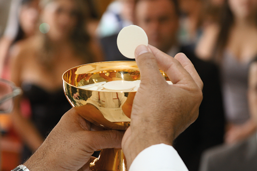 مجهولون دخلوا الى دير مار رومانوس وسرقوا كأس القربان 1 مجهولون دخلوا الى دير مار رومانوس وسرقوا كأس القربان