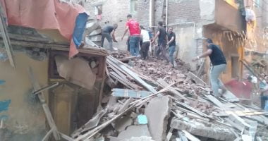 بالصور: إنهيار بناء من 4 طوابق في مدينة عربية