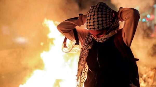 «بيروت من الردم للغضب» يروي بالصور صلابة مدينة 3 «بيروت من الردم للغضب» يروي بالصور صلابة مدينة