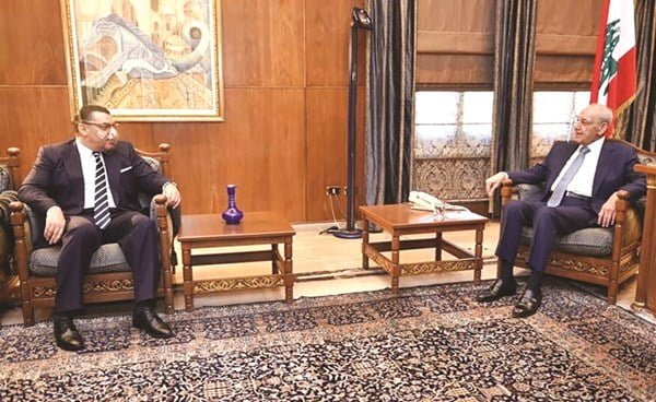 الأزمة تراوح.. الجميل يباهي الحريري وجعجع بامتناعه عن انتخاب عون.. جنبلاط المتحسس بالمخاطر ينحني للعاصفة