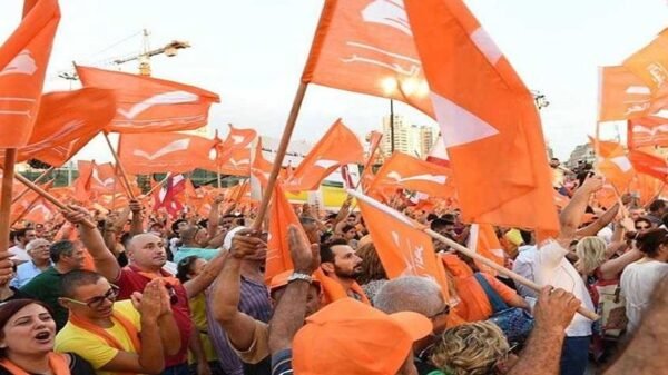  «انفخت » الدف وتفرّق «عشاق » التيار الوطني الحر