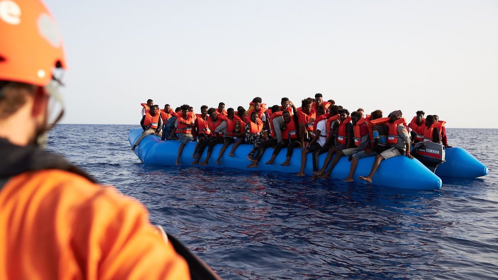 الهجرة غير الشرعية: "غرق عشرات المهاجرين وإنقاذ آخرين" قبالة سواحل تونس