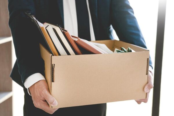 نوّاب التيّار "قاب قوسين" من الاستقالة!؟