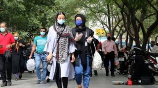 فيروس كورونا: أكثر من 500 حالة وفاة يوميا في إيران وتحذيرات من “موجة خامسة” جراء متحور دلتا