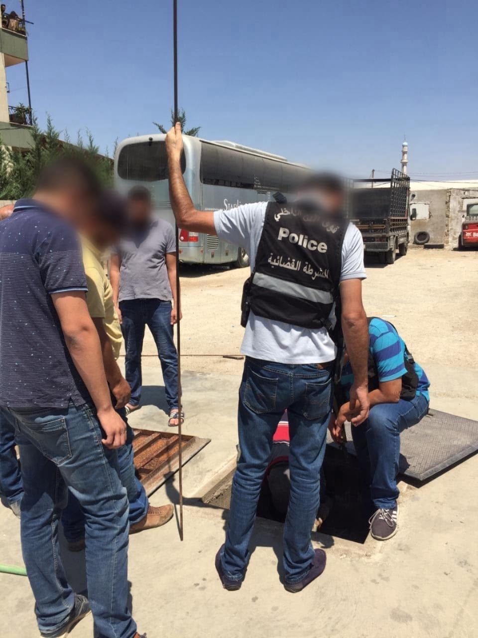 بالصور: ضبط 100 الف ليتر مازوت داخل مستودع في المدينة الصناعية زحلة