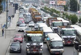 إتحادات ونقابات النقل البري نفت دعوتها السائقين للإعتصام غدا في ساحة الشهداء