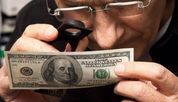 سعر الدولار في لبنان اليوم الجمعة 6 آب 2021.. هل يصل سعر صفيحة البنزين إلى 200 ألف؟