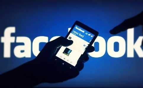 تحقيق: "فيسبوك" تقوض خصوصية مستخدمي "واتساب" رغم وعود زوكربيرغ