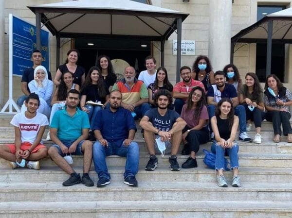 مركز التلقيح في البلمند: تطعيم 800 طالب بفايزر مع معلميهم