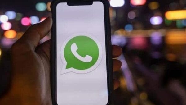 "لا يمكن للملايين استخدامه".. "واتسآب" تطلق أخيرا أفضل تحديث للتطبيق منذ سنوات! 1 "لا يمكن للملايين استخدامه".. "واتسآب" تطلق أخيرا أفضل تحديث للتطبيق منذ سنوات!