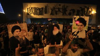 الانتخابات العراقية: كيف سيؤثر فوز التيار الصدري في مدى استقلالية القرار العراقي؟