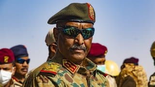 انقلاب السودان: هل بدت مبررات البرهان لحل حكومة حمدوك و"السيادي" مقنعة لكم؟