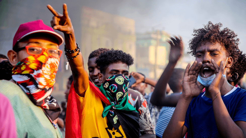 انقلاب السودان: لماذا يغامر الجيش بمستقبل البلاد؟