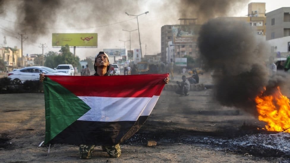 الانقلاب في السودان: واشنطن تطالب قوات الأمن السودانية بالامتناع عن أي عنف ضد المتظاهرين