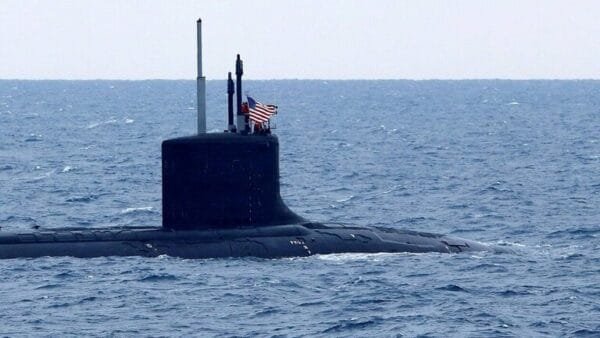 تضرر غواصة نووية أمريكية إثر اصطدامها بجسم غير معروف
