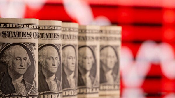 سعر الدولار السبت 9 تشرين الأول 2021.. لهذه الأسباب الدولار يُحلّق