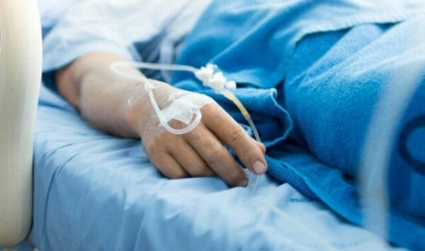 جرح شخص جراء اجتياح شاحنة رافعة لمقهى في عدلون 1 جرح شخص جراء اجتياح شاحنة رافعة لمقهى في عدلون