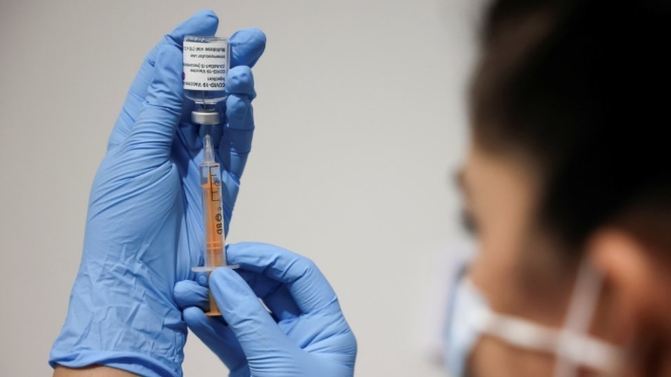 كلمة عام 2021: دار أكسفورد للمعاجم تختار كلمة لقاح "VAX" بوصفها الأكثر شيوعا