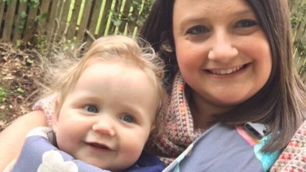 فيروس كورونا: كيف أثر الإغلاق على الأمهات الجدد وأطفالهن؟ 1 فيروس كورونا: كيف أثر الإغلاق على الأمهات الجدد وأطفالهن؟