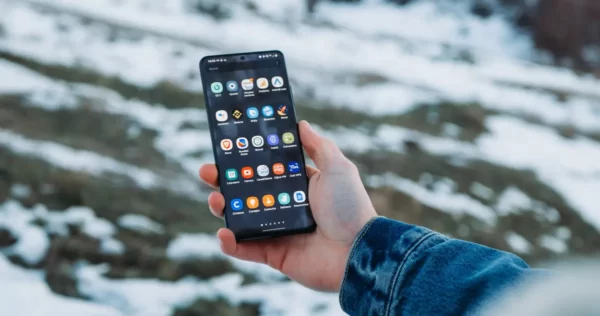 إحذفها فورا .. 7 تطبيقات تخترق جميع بيانات مستخدمى هواتف أندرويد