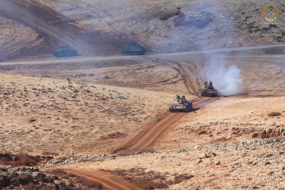 بالصور: رماية لعناصر من لواء المشاة التاسع في جرد العاقورة - جبل المنيطرة