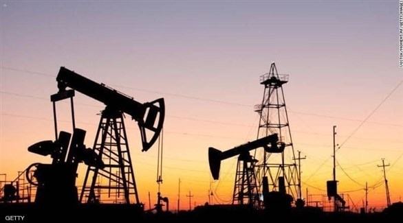 النفط يتراجع بفعل مخاوف الطلب العالمي.. برنت عند 98.63 دولارا للبرميل