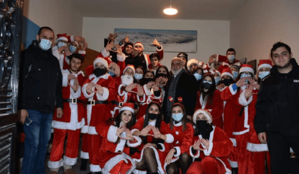 احتفالات وهدايا بالعيد في بزعون وبشري وقرى المنطقة