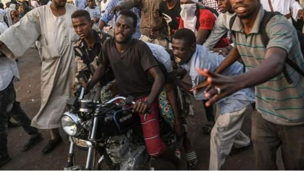 السودان يحظر ركوب الدراجات النارية في الخرطوم والمناطق المحيطة