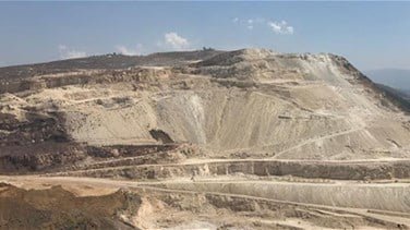 لجنة كفرحزير استنكرت ما تقوم به شركات الترابة: اجرام بيئي واغتيال للانسان والطبيعة